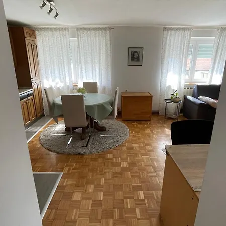 Apartman Bubi アパート リヴノ