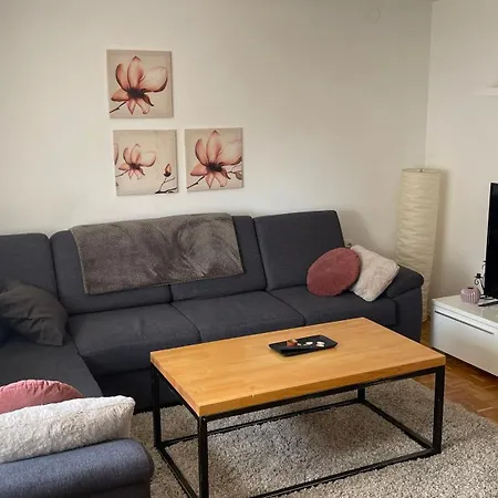 Apartman Bubi アパート リヴノ