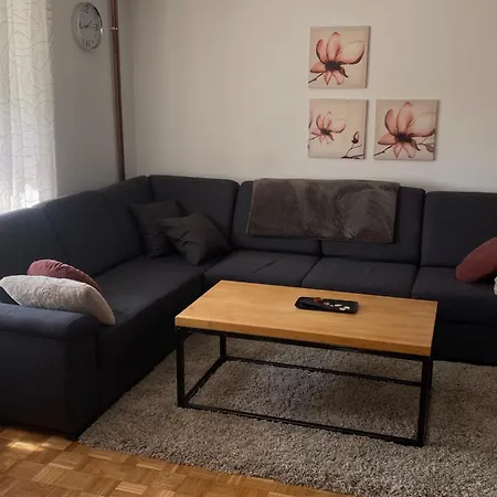 Apartman Bubi * リヴノ